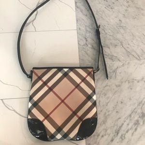 Burberry Authentic crossbody Purse